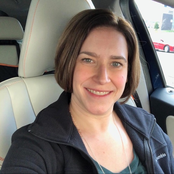 Meet your Posher, Cynthia - Picture 5 of 6